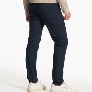 Vuori Men’s Meta Slim Fit Pant in Ink Navy Blue Size 30 x 31.5
